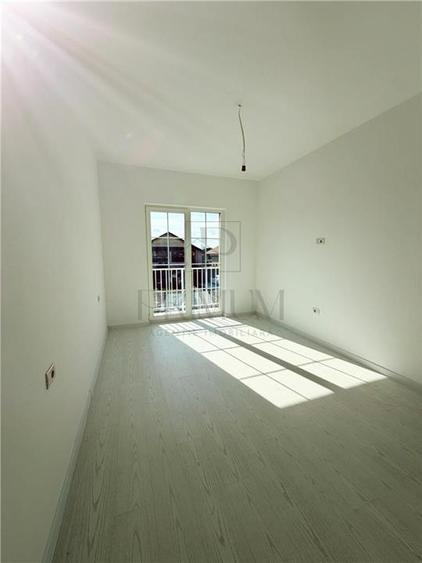 Duplex cu 4 camere cu Canalizare în Moșnița Nouă