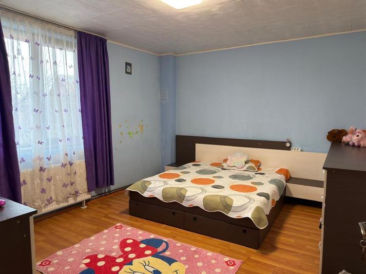 Casă individuală cu 6 camere cu Teren 517 Mp în Strejnicu