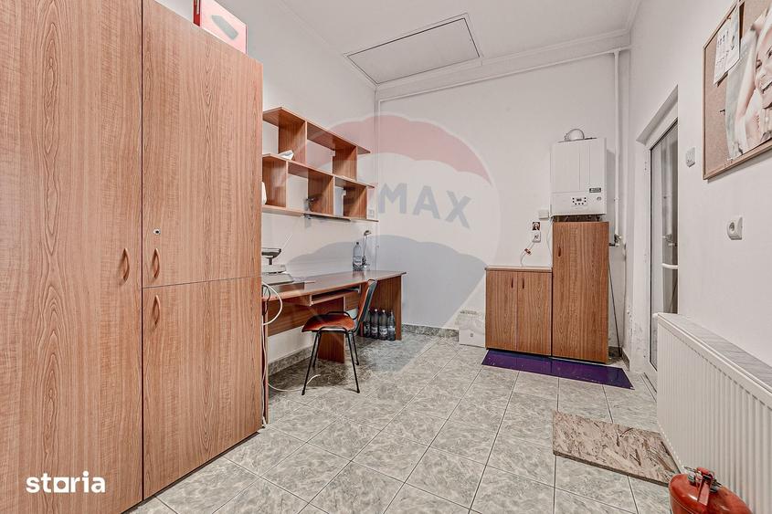 Spațiu comercial, de 40 mp, în Intim