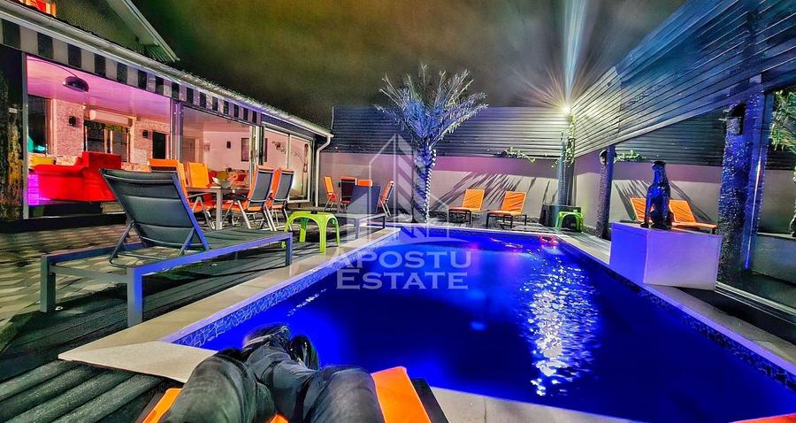Casă individuală cu 7 camere cu Piscina în Aradului