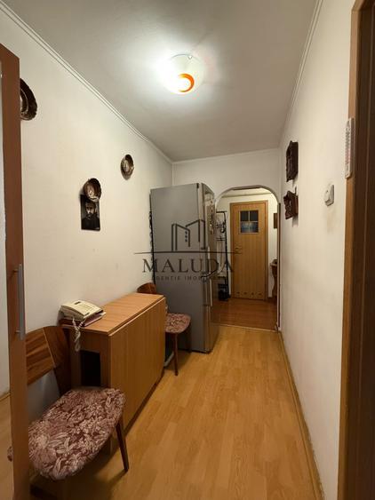 Apartament cu 2 camere decomandat, mobilat în Negru Vodă