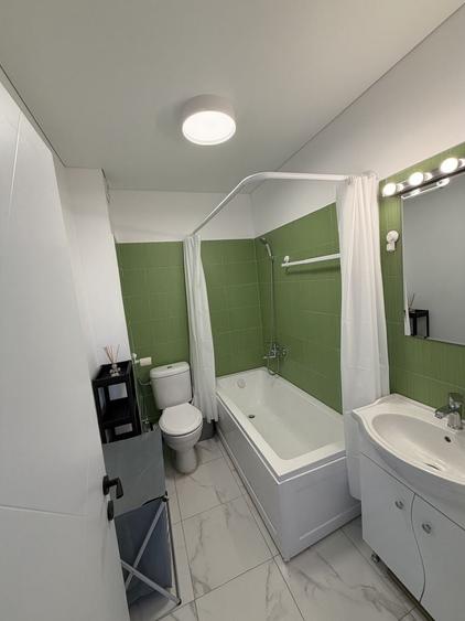 Apartament cu 2 camere decomandat în Apărătorii Patriei