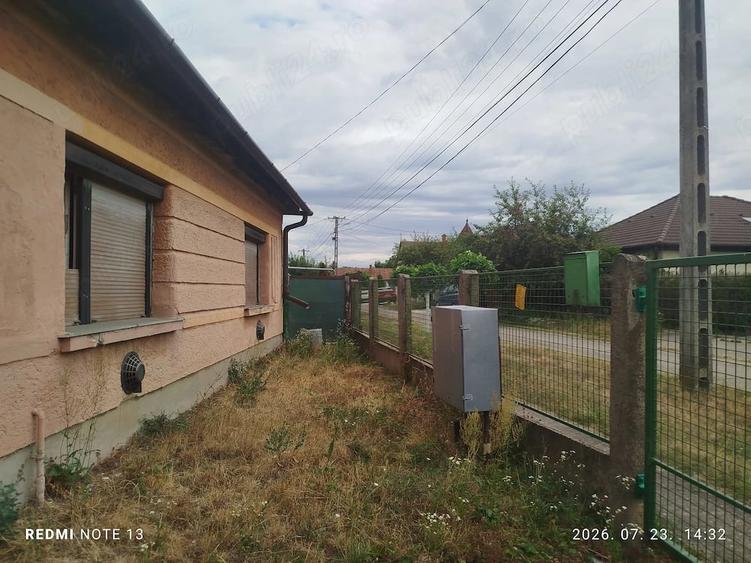 Casă cu 2 camere cu Teren 600 Mp în Central
