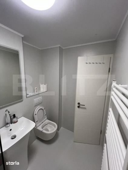 Apartament 3 camere, decomandat, parcare, zona UMF - 12