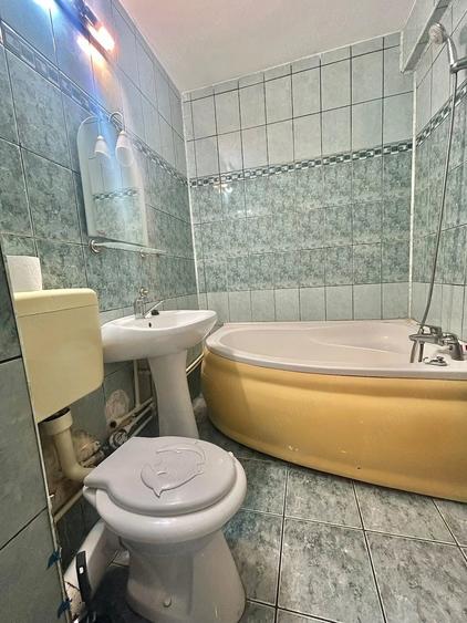 Apartament cu 2 camere semidecomandat în Tomis III