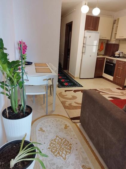 Apartament cu 2 camere decomandat în Apărătorii Patriei