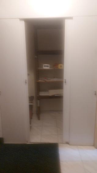 Apartament cu 2 camere decomandat în Văcăresti