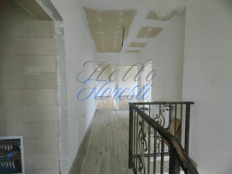 Casă individuală cu 5 camere cu Canalizare în Chinteni