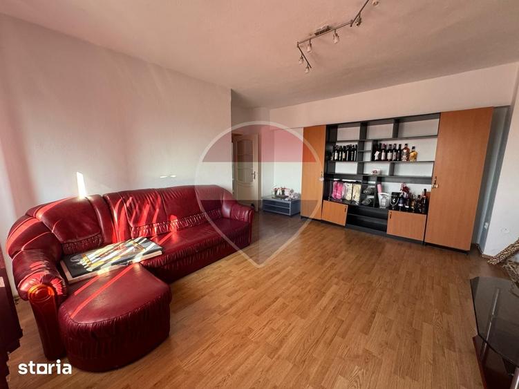 Apartament cu 3 camere în Sud
