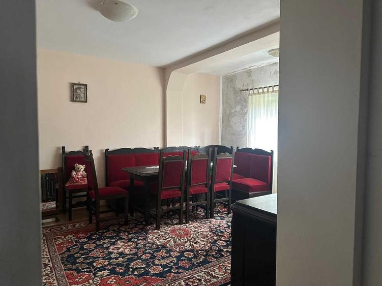 Casă cu 4 camere în Hotarele