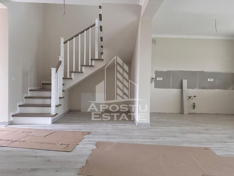 Duplex cu 5 camere cu Canalizare în Giroc