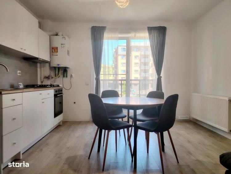 Apartament cu 3 camere decomandat în Chinteni