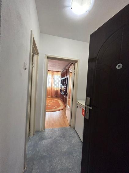Garsonieră semidecomandată în Brazda lui Novac
