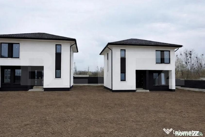 Casă cu 4 camere cu Teren 320 Mp în Central
