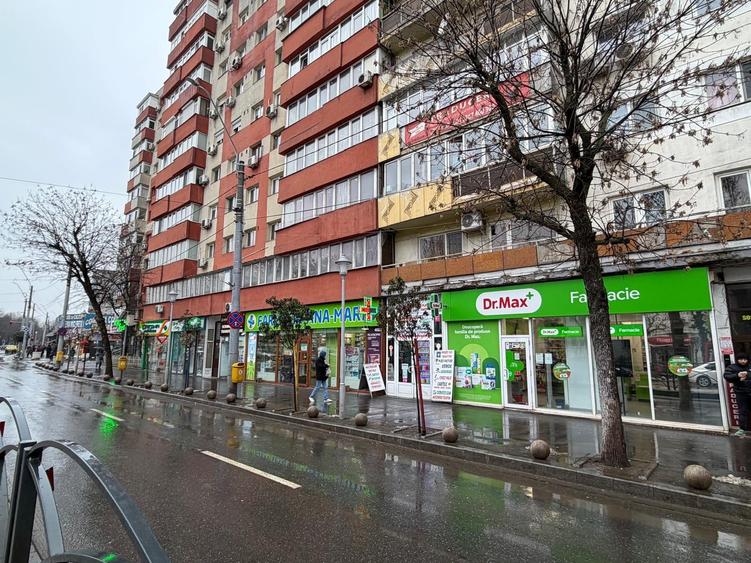 Spațiu comercial, de 140 mp, în Titan