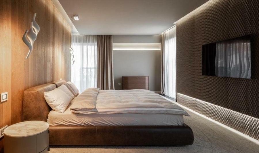 Casă cu 12 camere cu Teren 360 Mp în Domenii