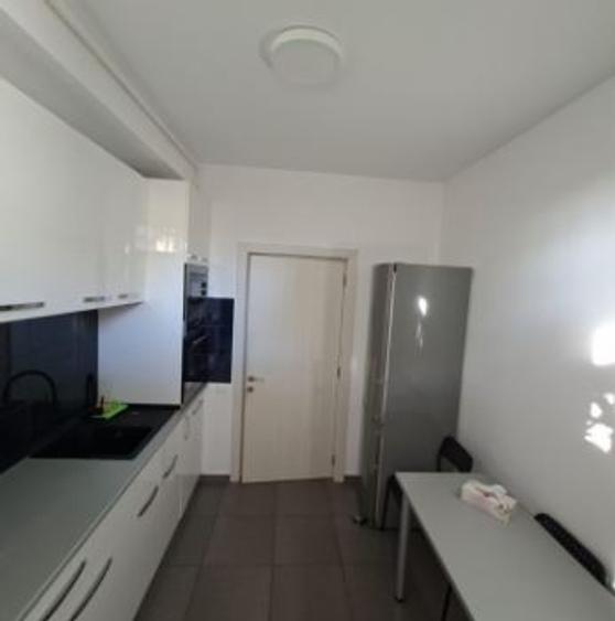 Apartament cu 2 camere semidecomandat, mobilat în Titan