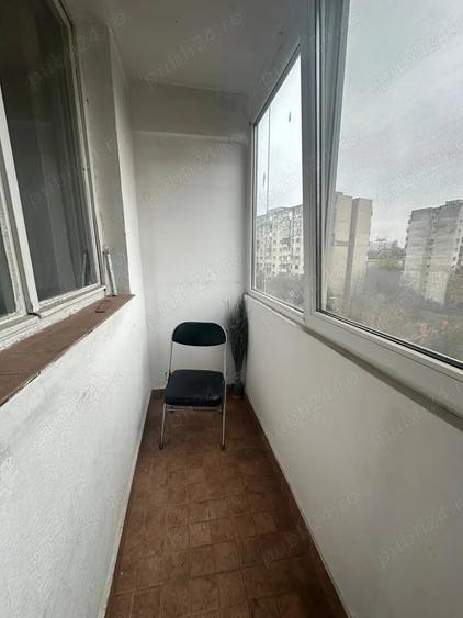 Apartament cu 3 camere decomandat, mobilat în Brâncoveanu