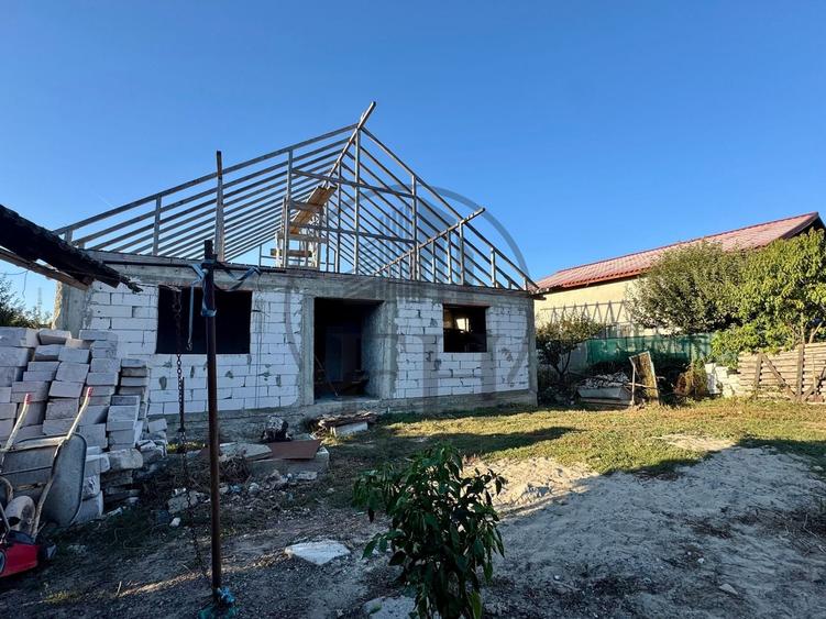 Casă individuală cu 3 camere cu Canalizare în Cumpăna