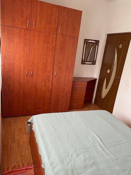 Apartament cu 2 camere semidecomandat în Tomis III