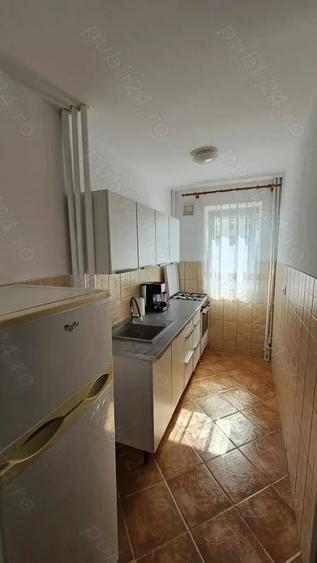 Apartament cu 2 camere semidecomandat în Podu Roș