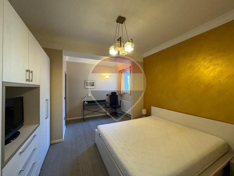 Apartament cu 3 camere semidecomandat, mobilat în UTA