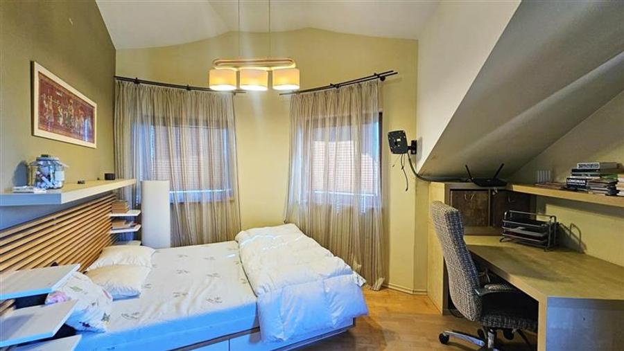 Casă individuală cu 4 camere cu Canalizare în Giarmata-Vii