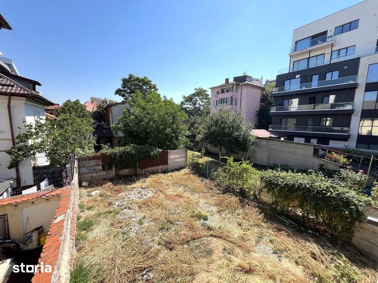 Casă cu 4 camere cu Teren 371 Mp în Dorobanți