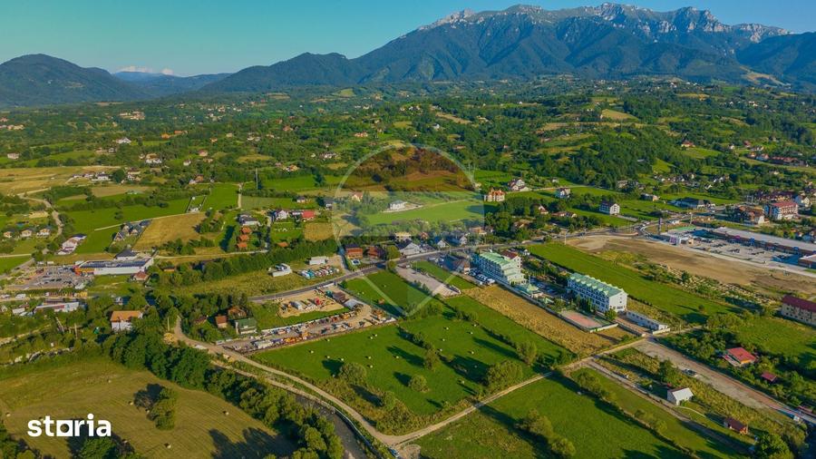 Teren de 7660 mp, în Central