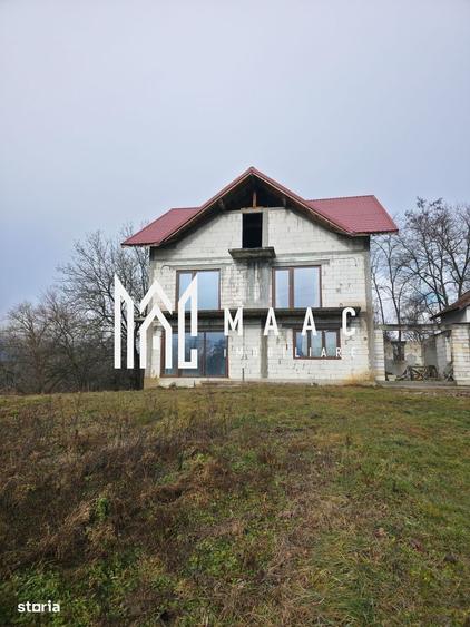 Casă cu 4 camere în Lupoaia