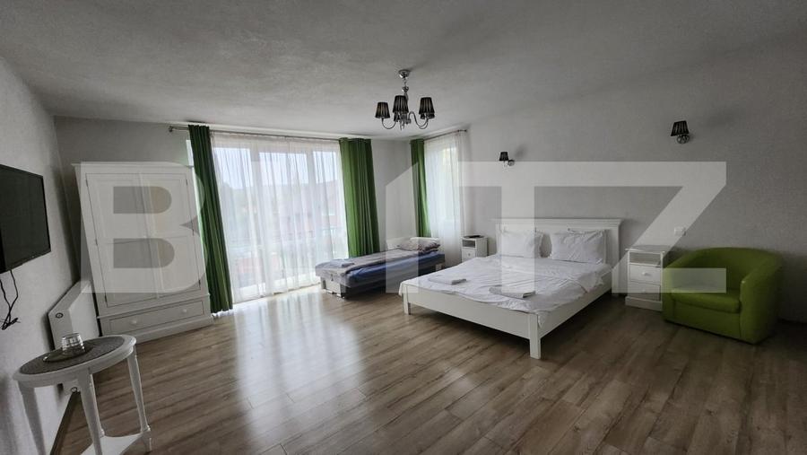 Casă individuală cu 10 camere cu Canalizare în Corunca