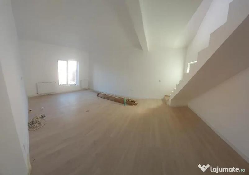 Casă cu 5 camere cu Teren 210 Mp în Central