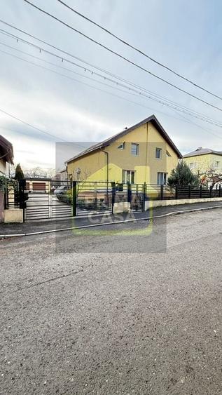 Casă individuală cu 4 camere cu Canalizare în Central