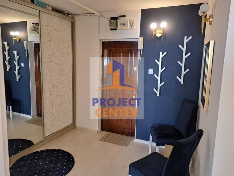 Apartament cu 4 camere decomandat, mobilat în Ultracentral