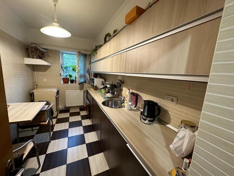 Apartament cu 2 camere decomandat în Stadion