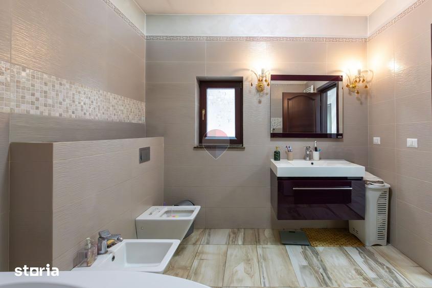 Casă cu 3 camere cu Teren 327 Mp în Mioriței