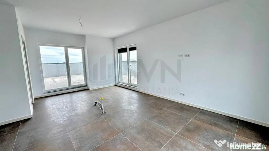 Apartament cu 4 camere decomandat în Costin Georgian