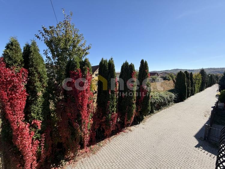 Duplex cu 5 camere cu Canalizare în Florești