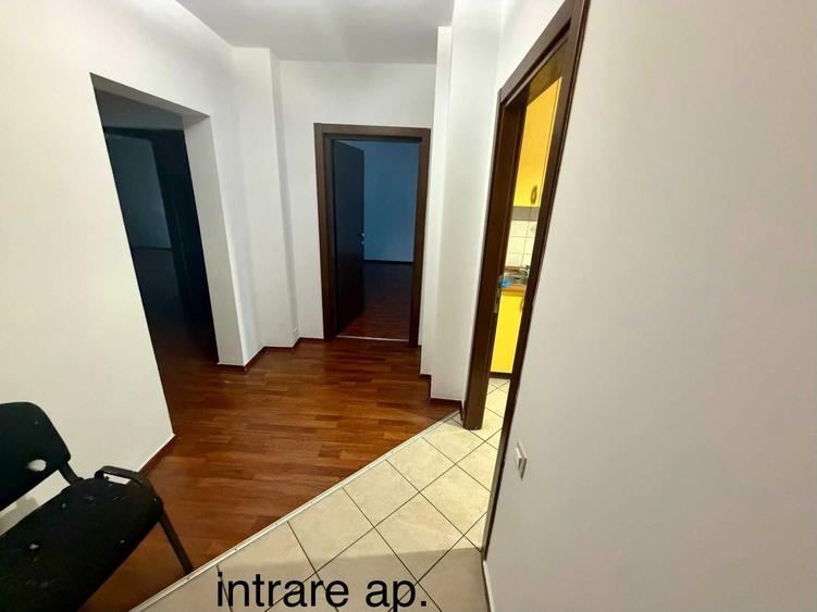 Apartament cu 3 camere decomandat în Nerva Traian