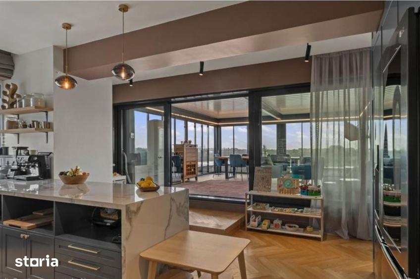 Apartament cu 5 camere în Pipera