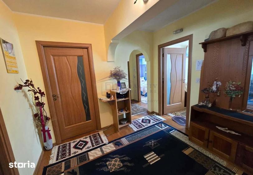 Apartament cu 4 camere decomandat în George Enescu