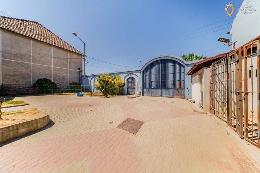 Casă cu 7 camere cu Piscina în Pârneava