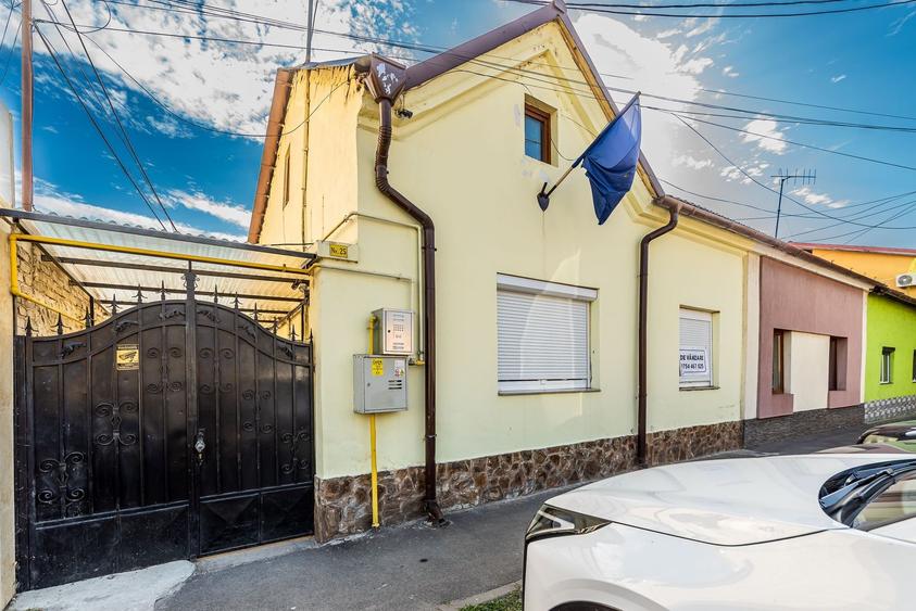 Apartament cu 2 camere decomandat, mobilat în Pârneava