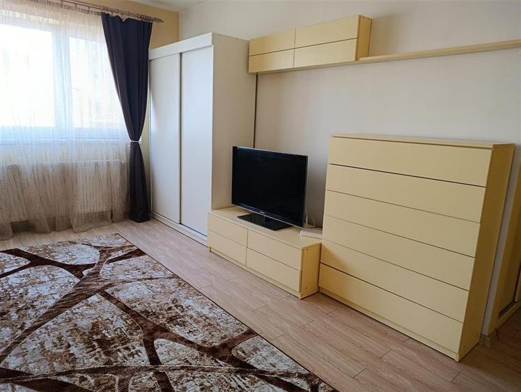 Apartament cu 2 camere semidecomandat, mobilat în Turnișor