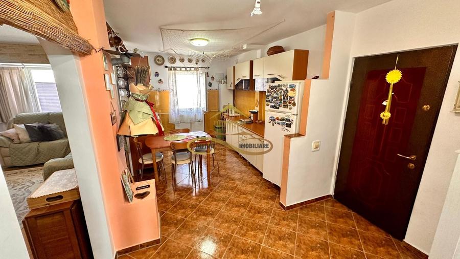 Apartament cu 3 camere decomandat în Nord