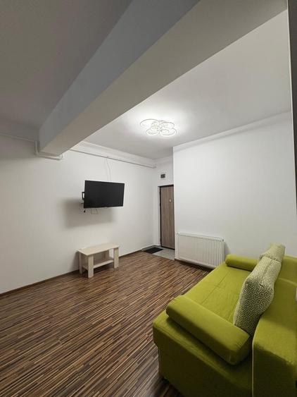Apartament cu 2 camere semidecomandat, mobilat în Palat
