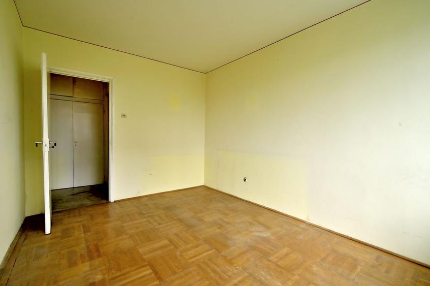 Apartament cu 2 camere semidecomandat în Basarabia
