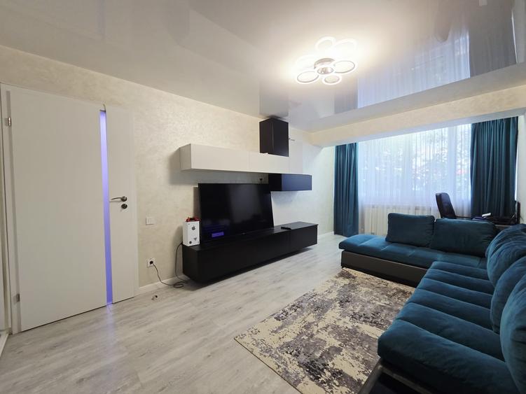 Apartament cu 2 camere decomandat în Mazepa 1