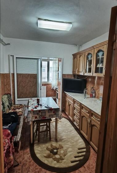 Apartament cu 2 camere decomandat în Spitalului