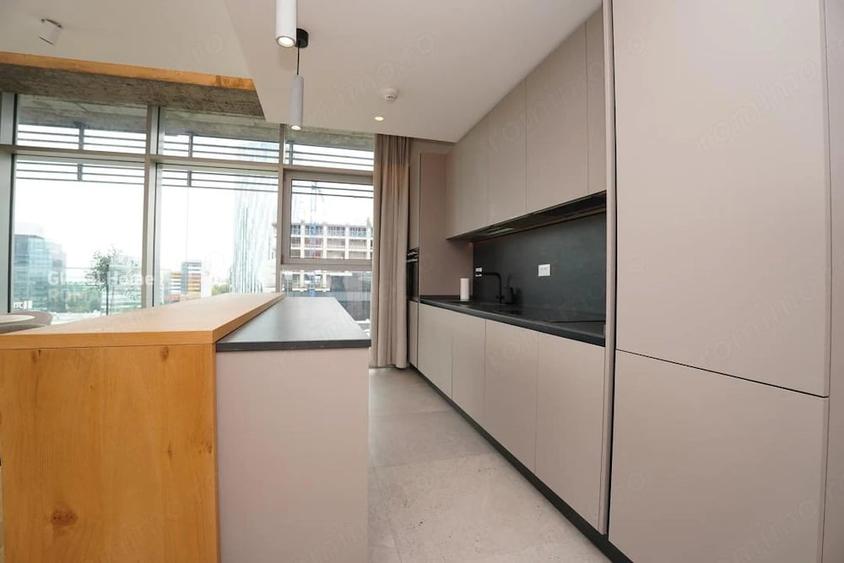 Apartament cu 3 camere decomandat în Aviației
